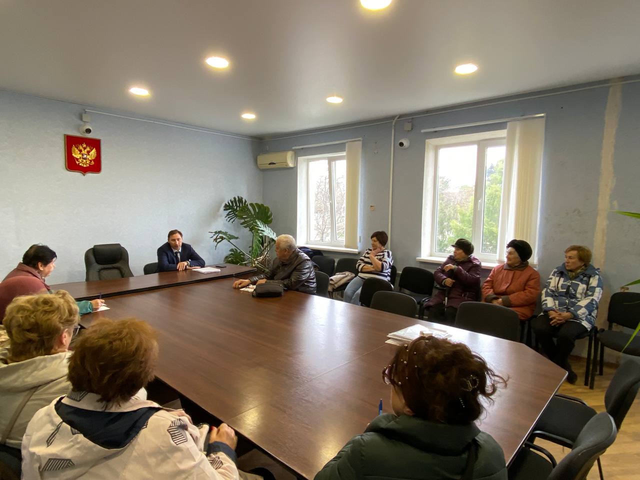 Главные врачи севастопольских городских больниц встретились с населением