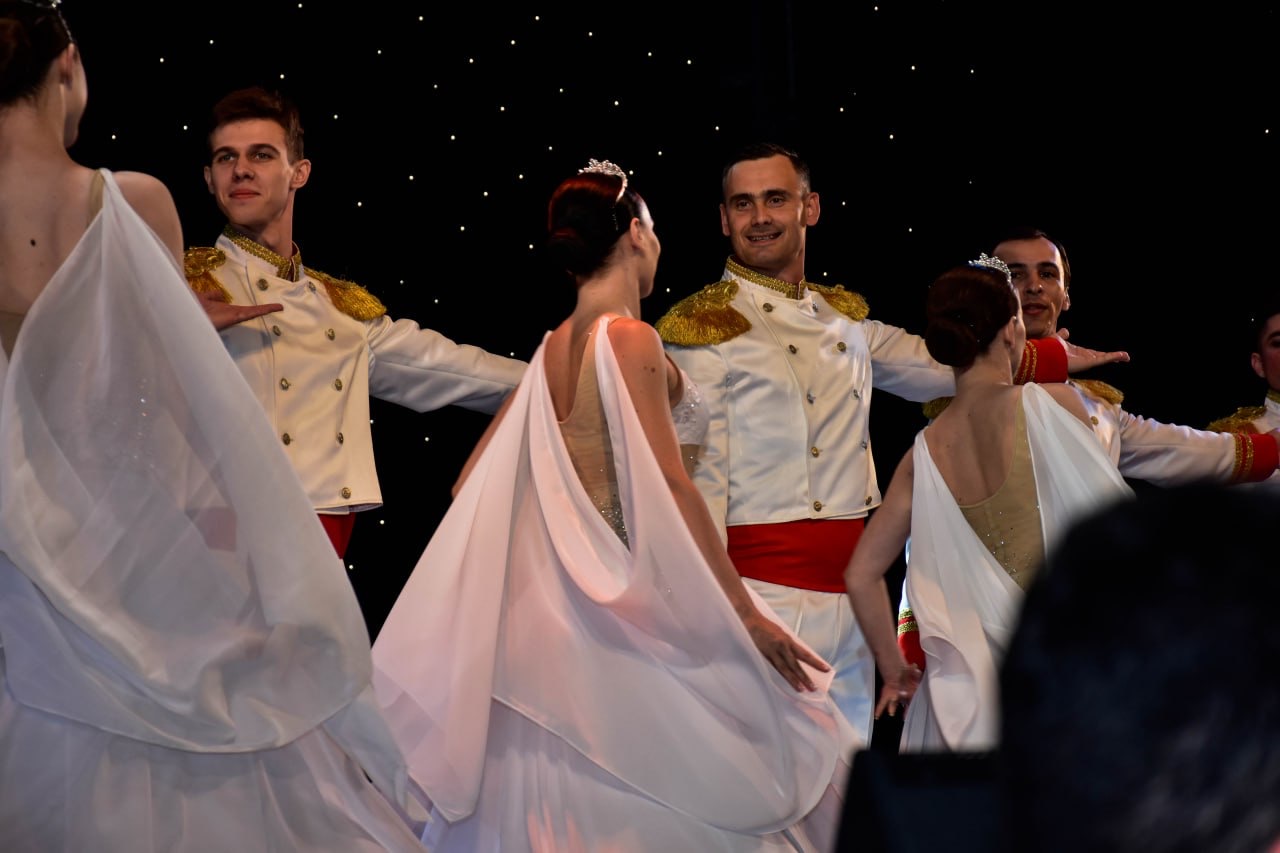 Всегда в борьбе за жизни людей: медики Севастополя принимают поздравления с профессиональным праздником