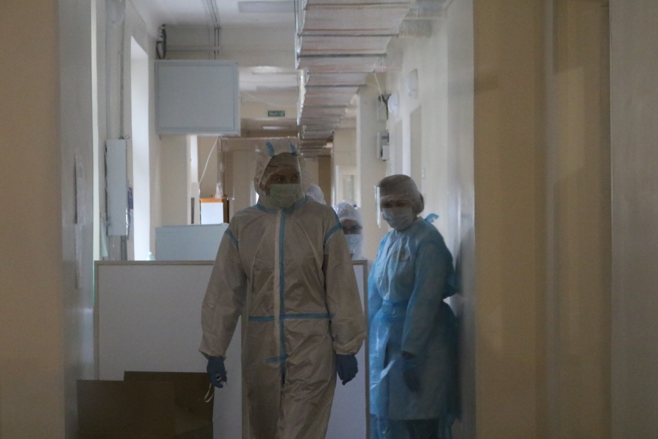 Первый заместитель директора Департамента здравоохранения Анна Солдатова начала работу с посещения ковидных госпиталей