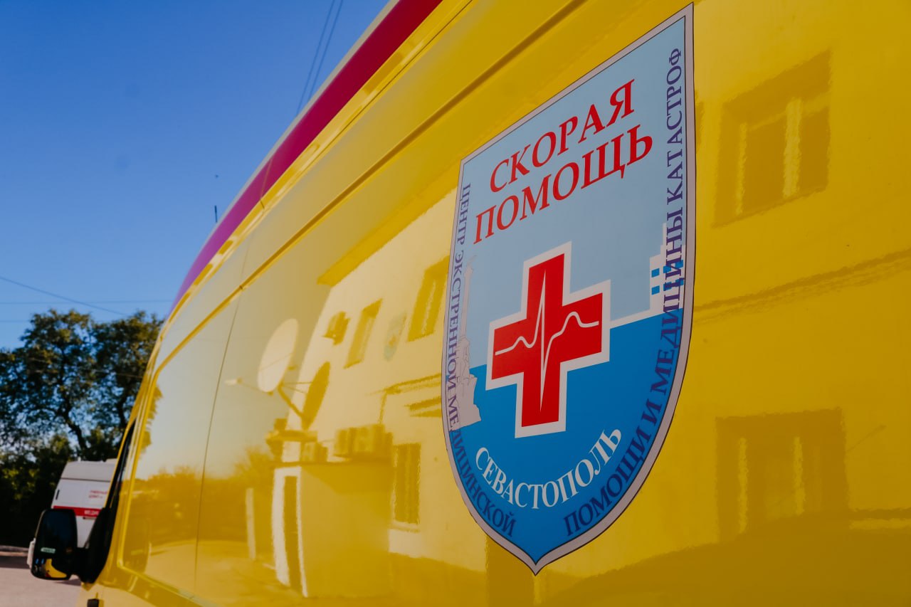 Люди, заточенные на спасение. Профессиональный праздник отмечают работники скорой медицинской помощи. 