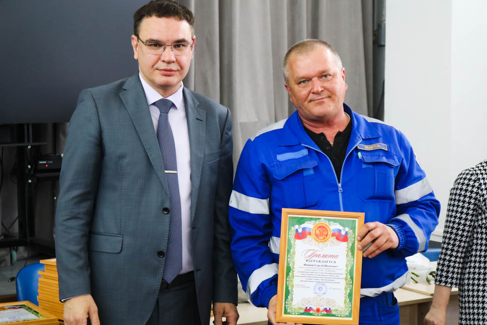 Люди особой закалки: специалисты скорой помощи отмечают профессиональный праздник