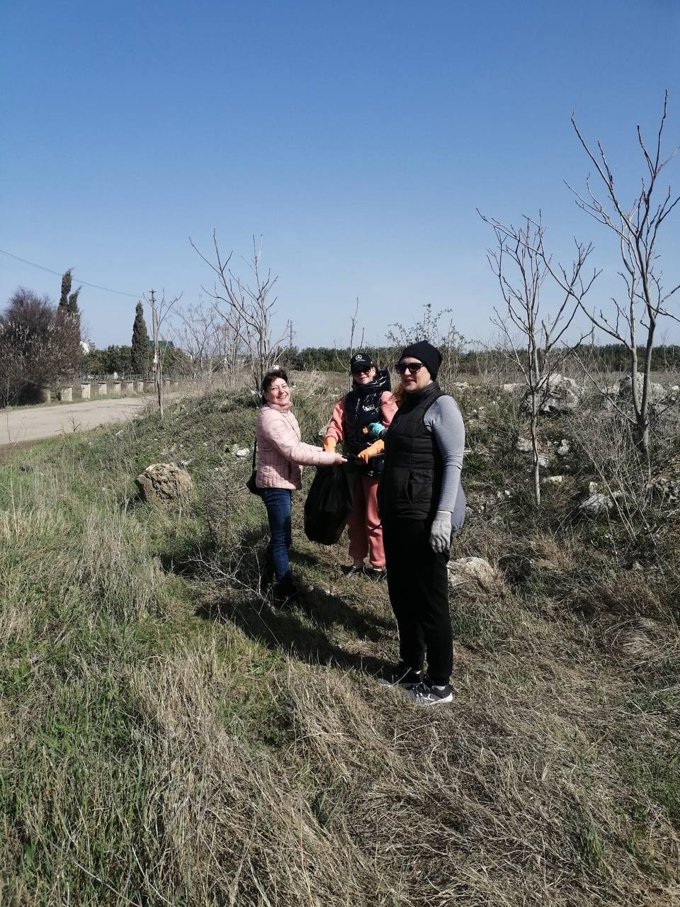 Сотрудники Департамента здравоохранения присоединились к общегородскому субботнику