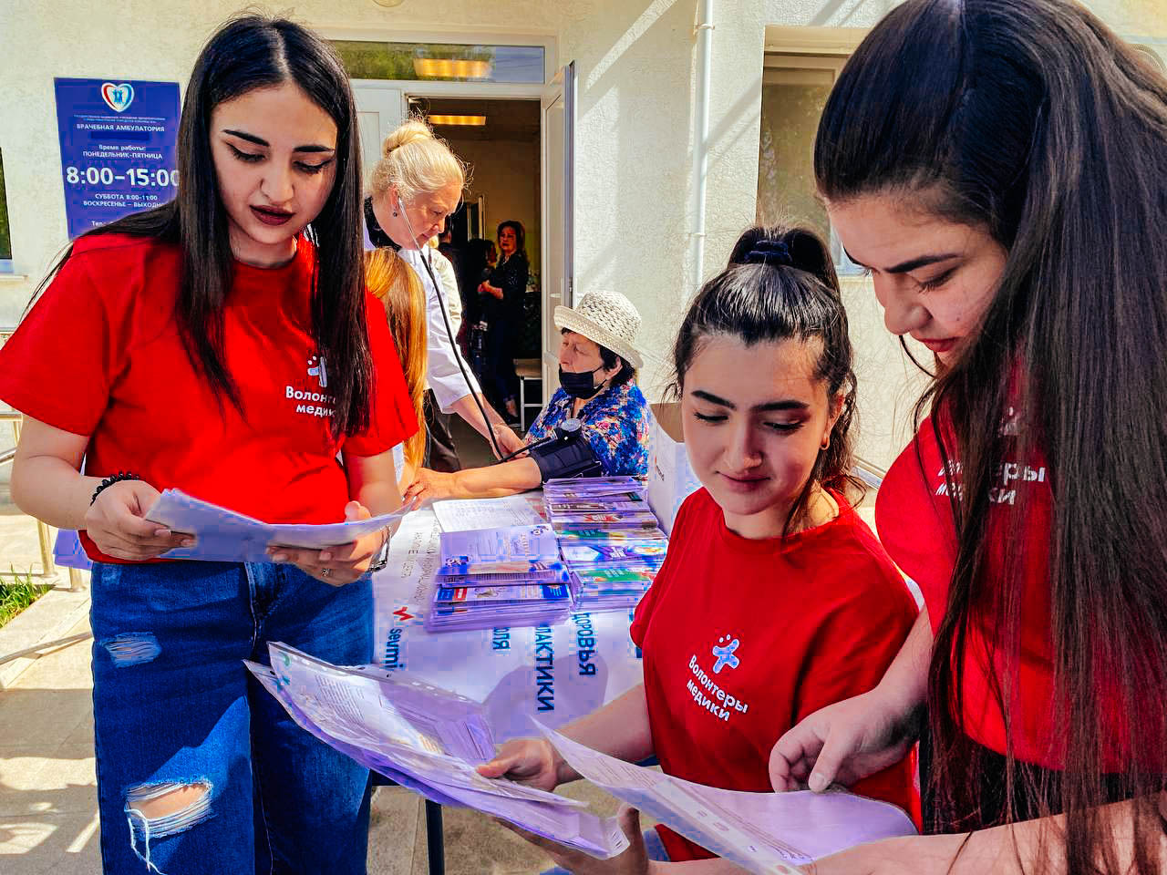 Жители Андреевки первыми открыли кампанию «Субботники здоровья», стартовавшую в сельской зоне Нахимовского района