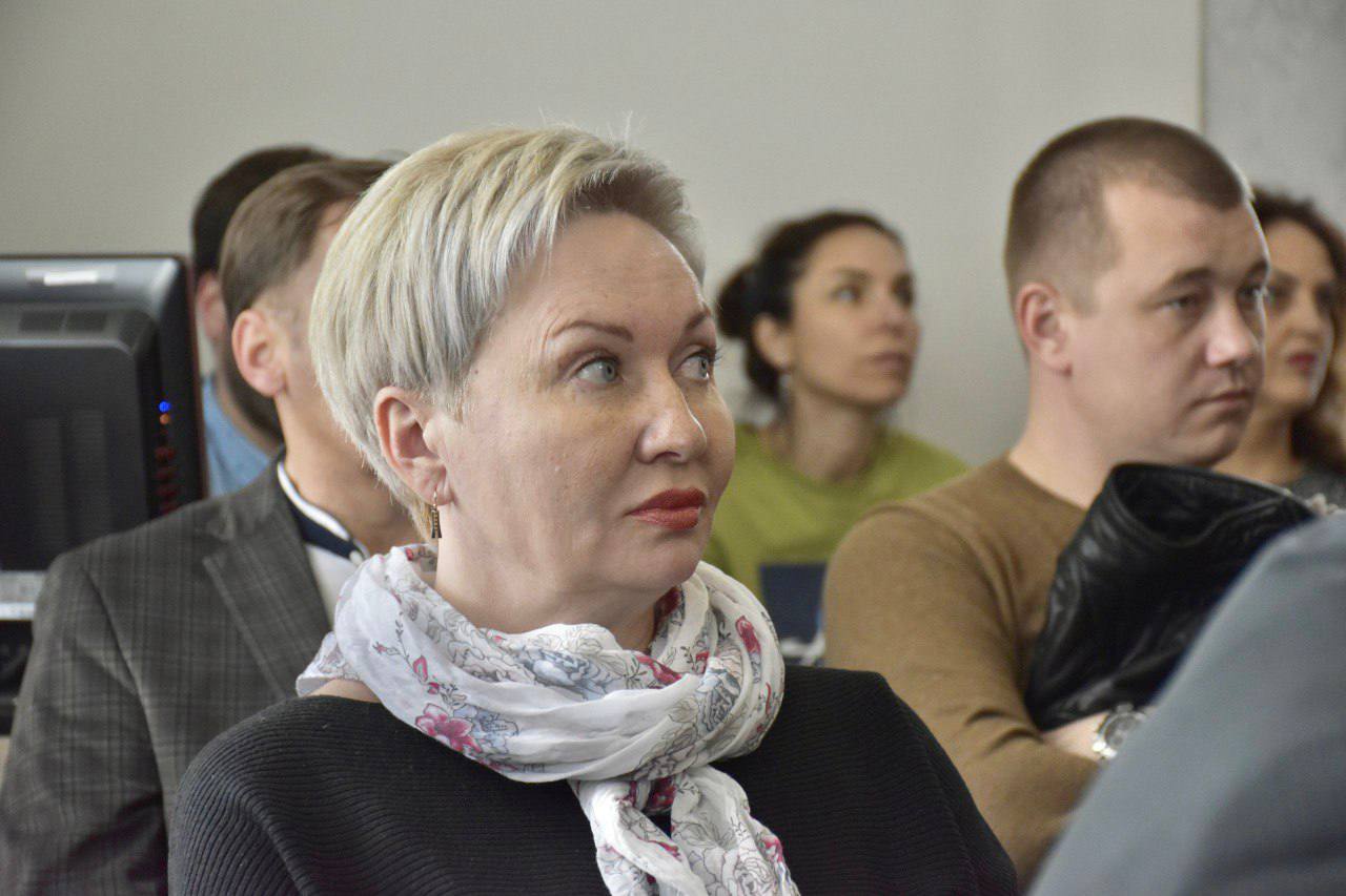 Виталий Денисов провел планерное совещание в Кожно-венерологическом диспансере