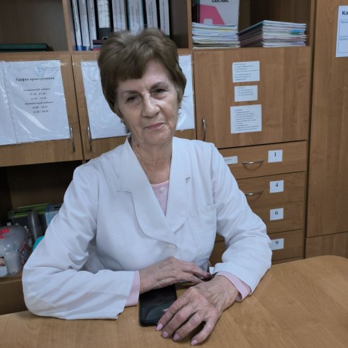 56 лет в профессии: медсестра Алла Давыдова рассказала о своей работе в детском саду