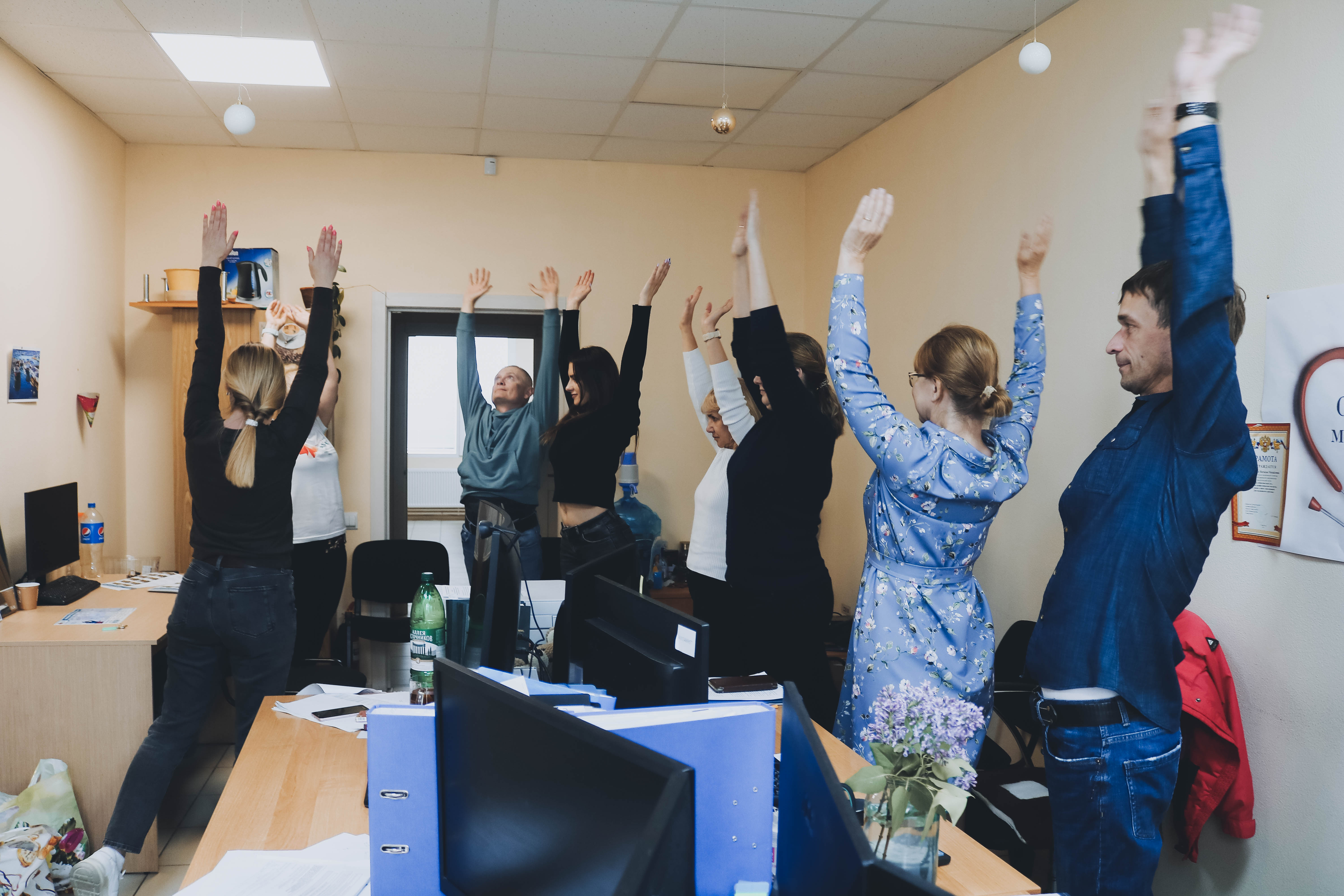 «Подзарядка» для всех: врачи Центра медицинской профилактики провели гимнастику для офисных работников
