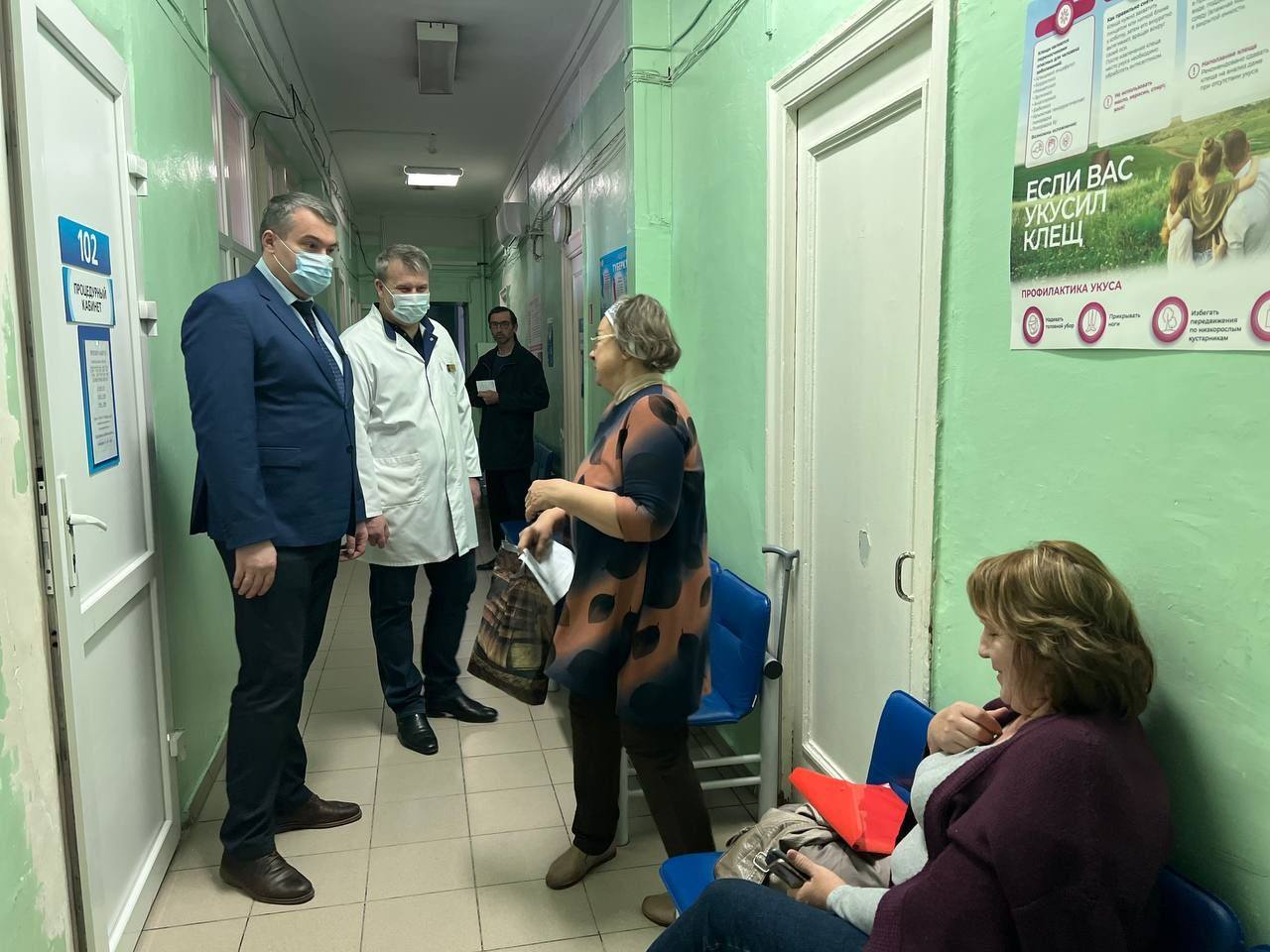 Директор Департамента здравоохранения Виталий Денисов провел административные обходы