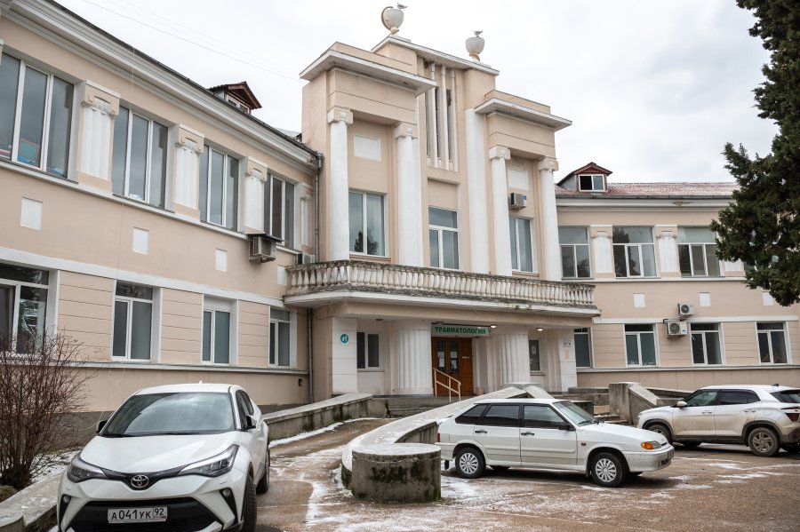 Михаил Развожаев проверяет готовность поликлиник к новой волне коронавируса