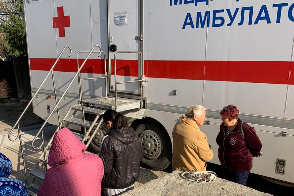 Жителей сёл продолжают обследовать в рамках "субботников здоровья" Жителей сёл продолжают обследовать в рамках "субботников здоровья"