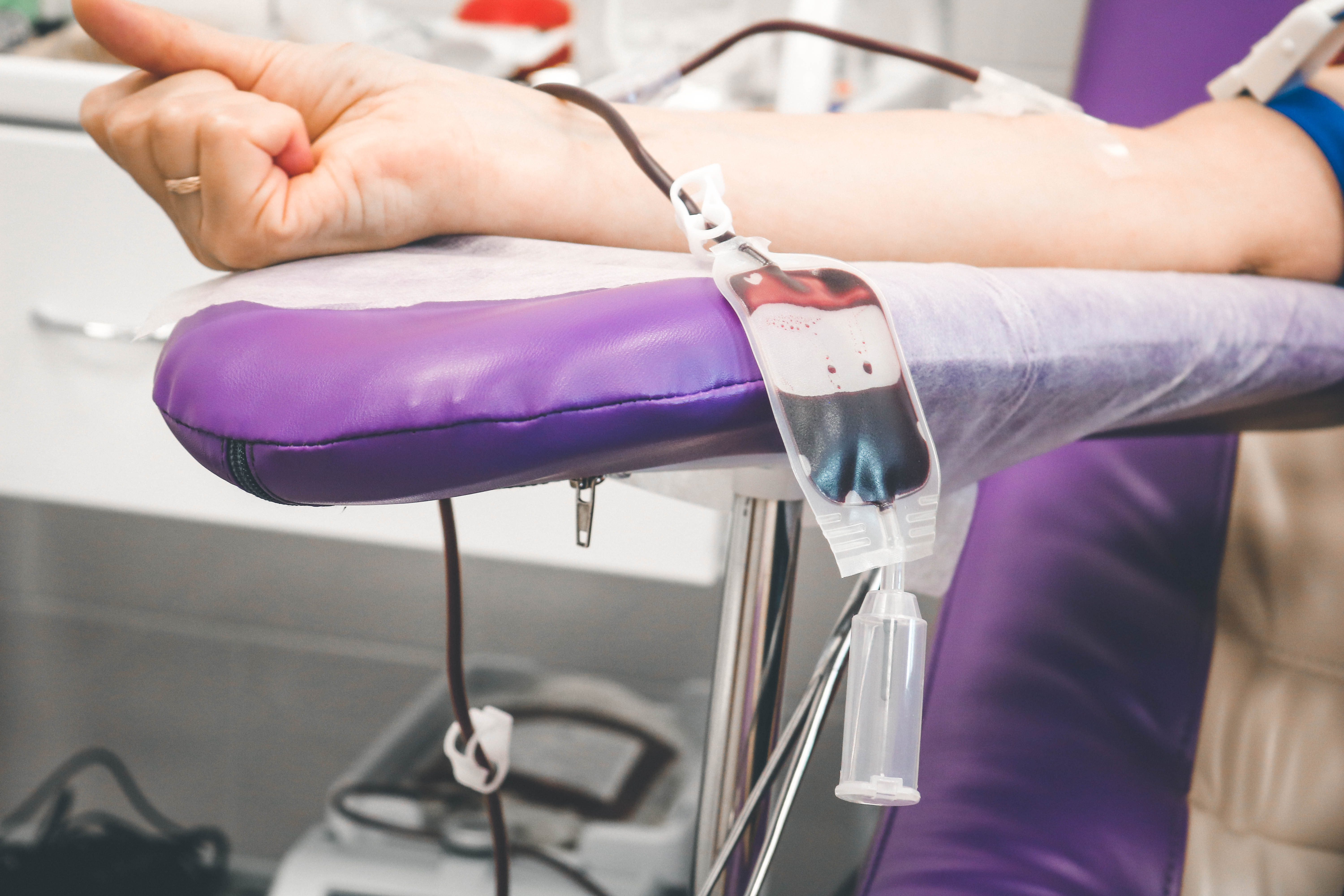 Сдать кровь и спасти чью-то жизнь. В Севастополе отмечают Национальный день донора