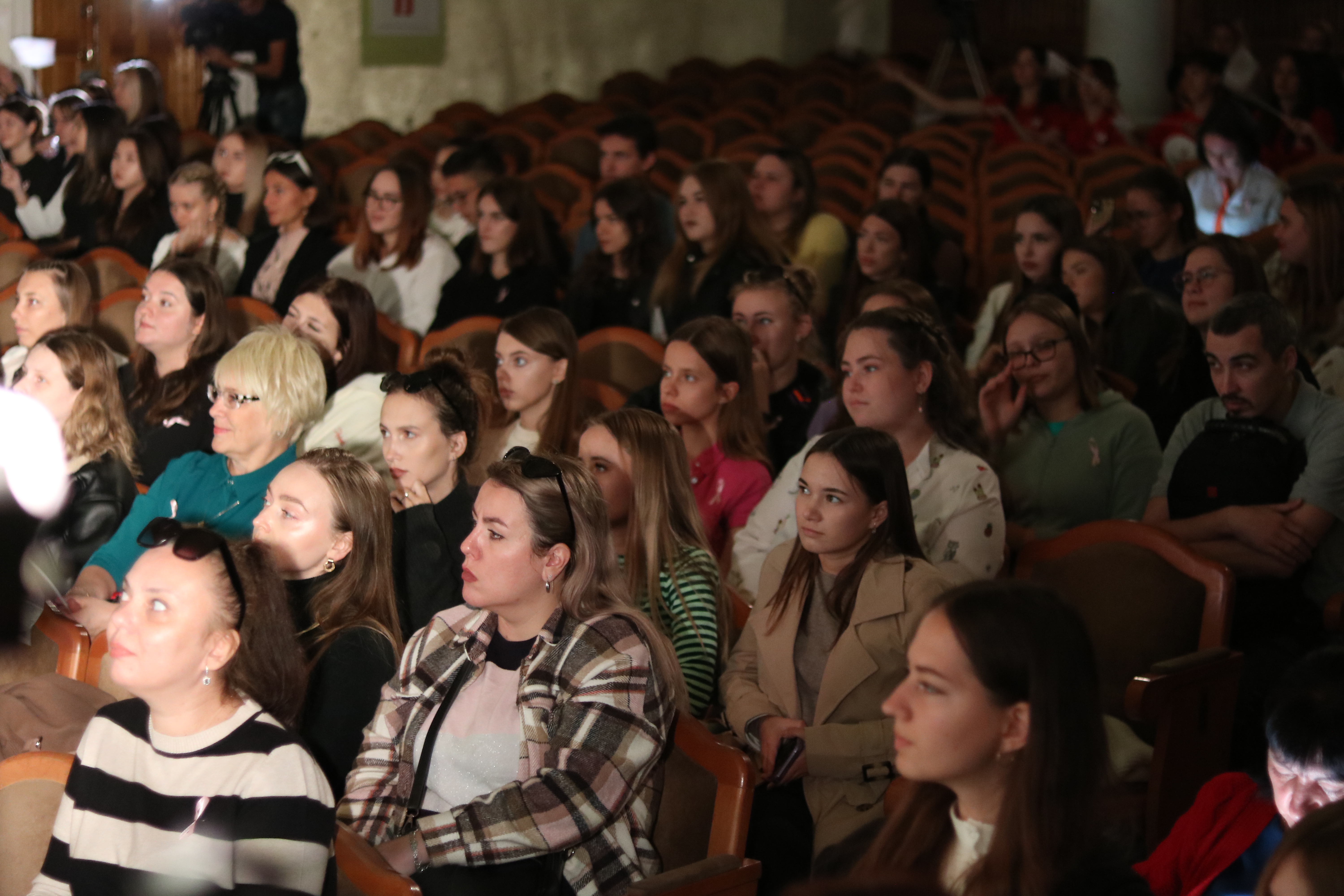 Не приговор: в Севастополе провели творческий конкурс для пациенток с онкологией