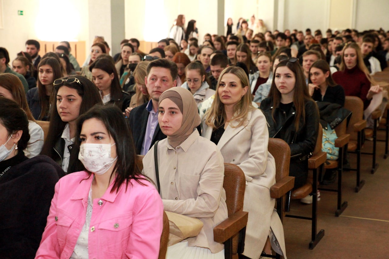 Директор Департамента здравоохранения Севастополя принял участие в Ярмарке вакансий