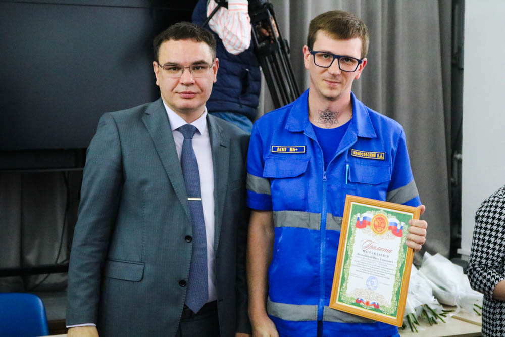 Люди особой закалки: специалисты скорой помощи отмечают профессиональный праздник