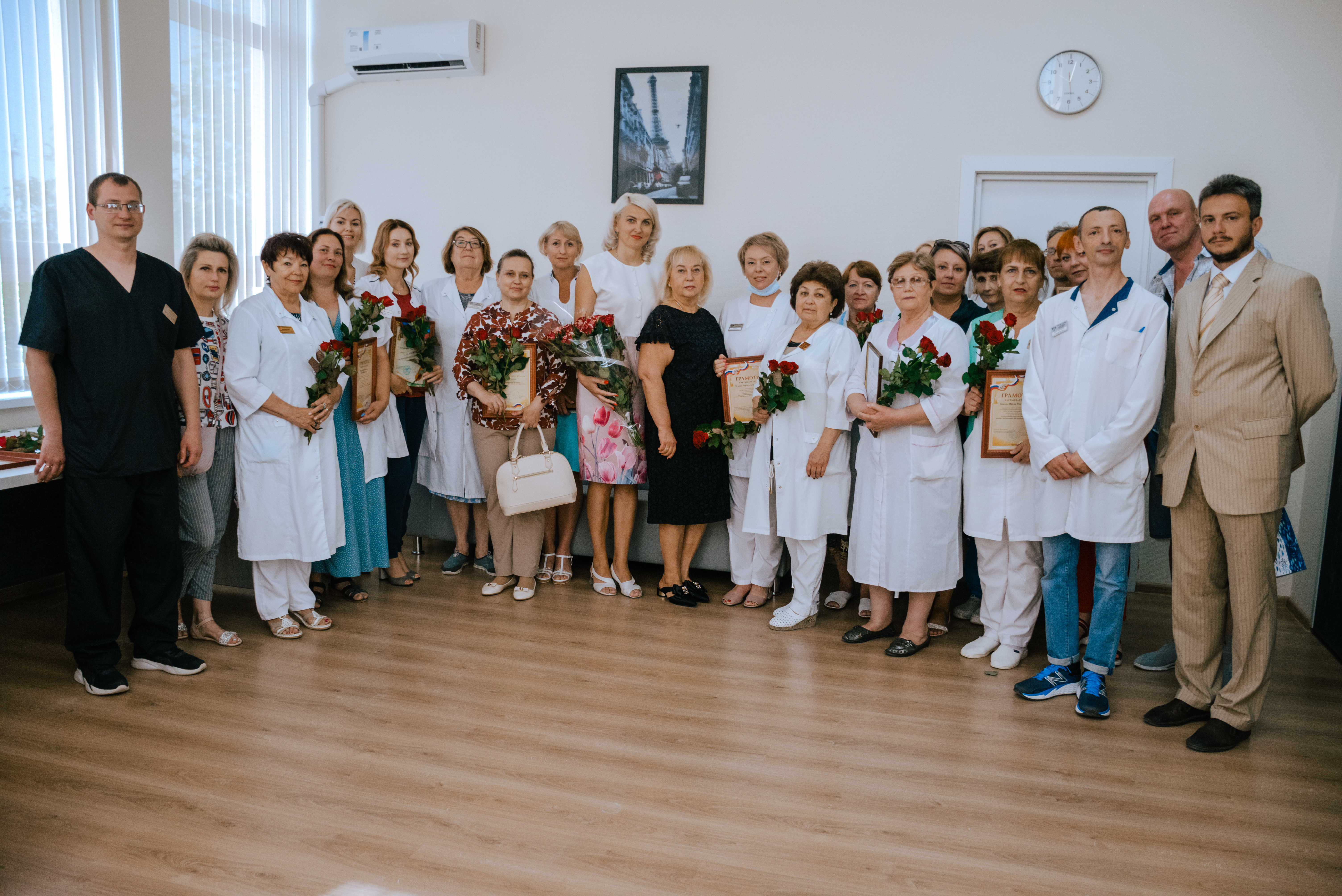 Директор Департамента здравоохранения и его заместители поздравили медицинских работников с профессиональным праздником