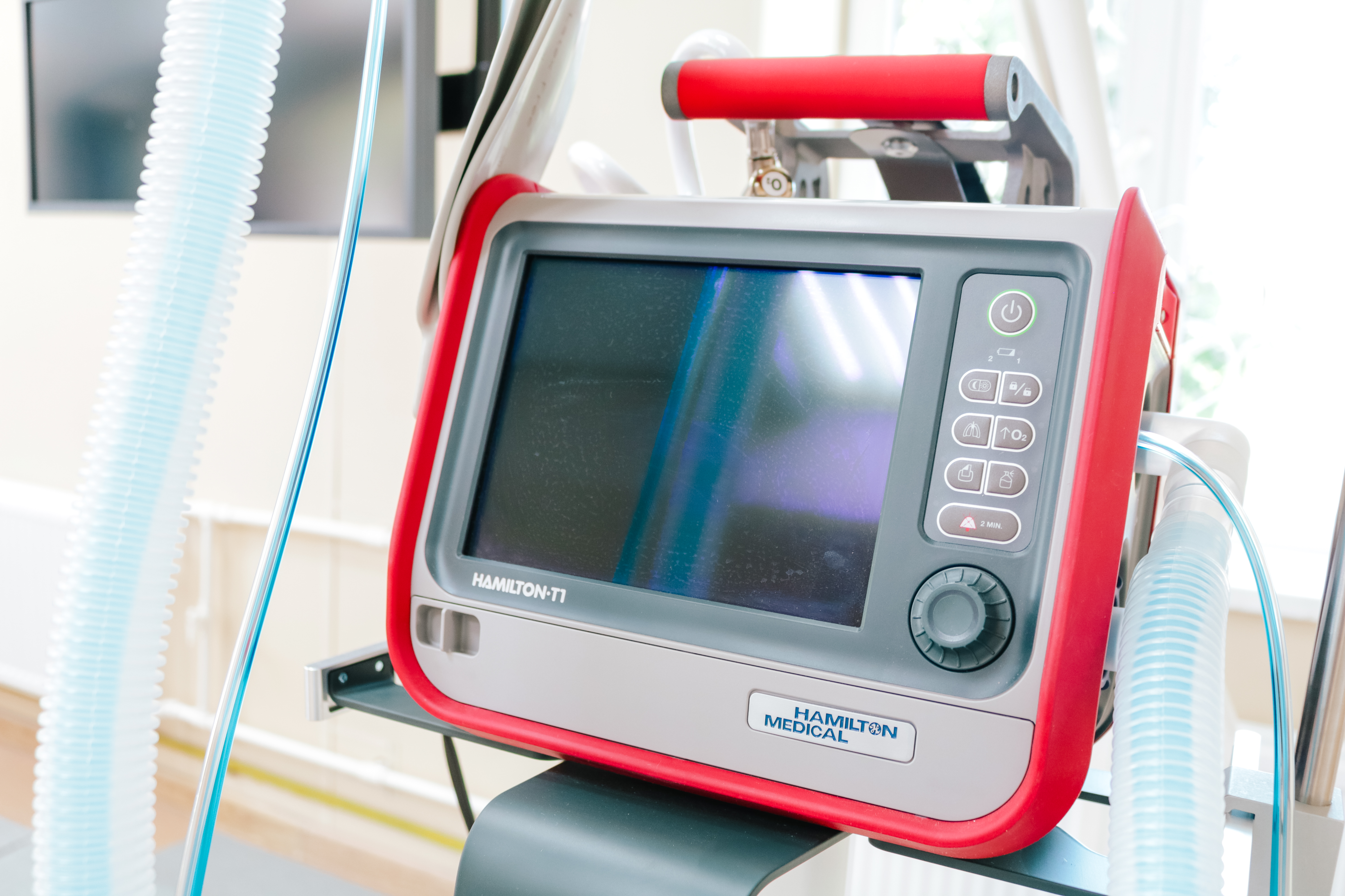 На борьбу с раком: в Севастопольском городском онкологическом диспансере им. А.А Задорожного работает новый ангиограф