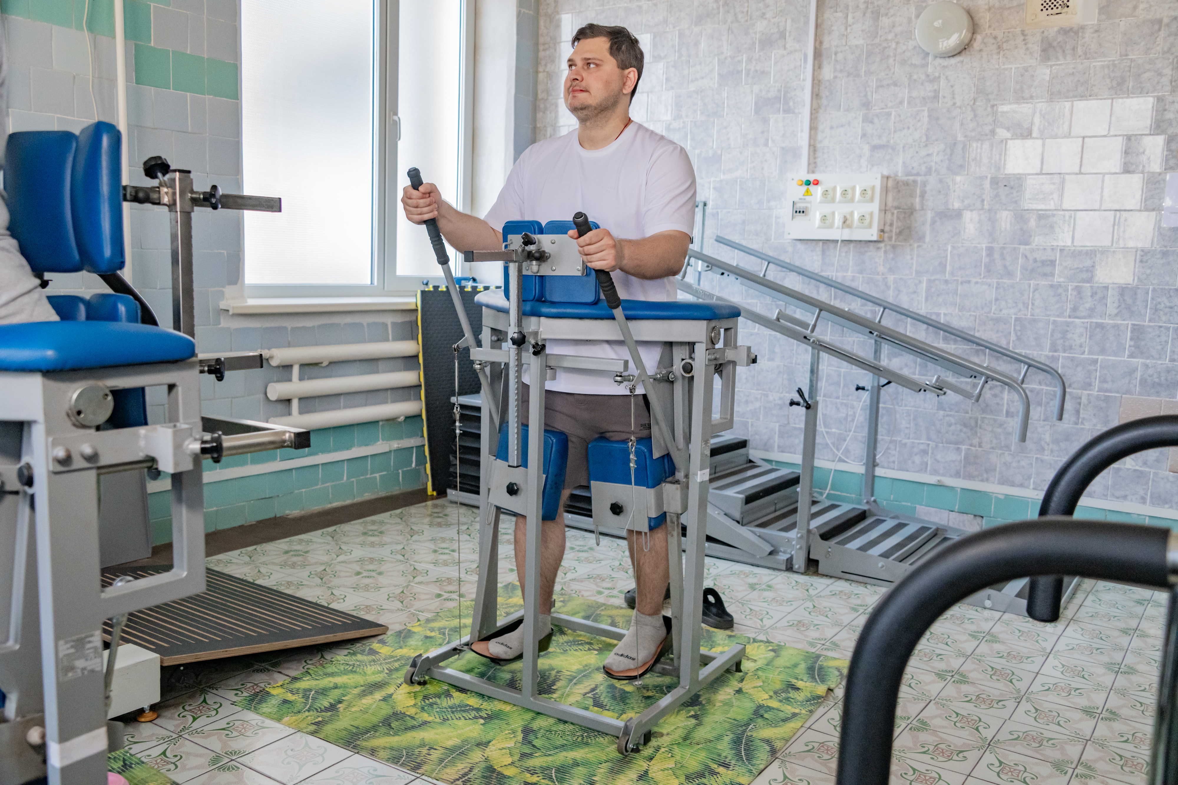 В отделении медицинской реабилитации Городской больницы № 9 Севастополя продолжают возвращать к полноценной жизни защитников Отечества