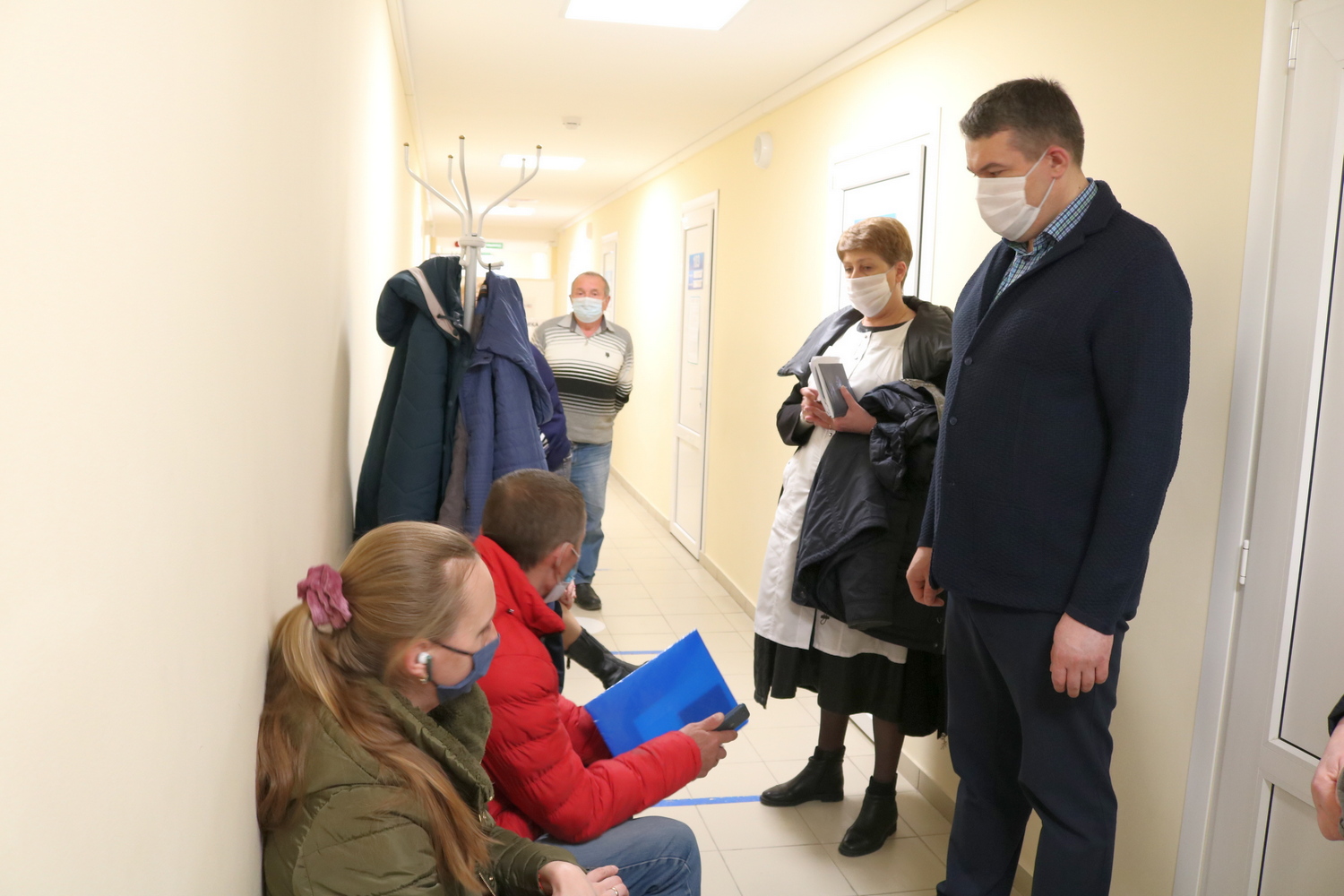 Директор Департамента здравоохранения Виталий Денисов 20 марта провёл административный обход в Инкермане