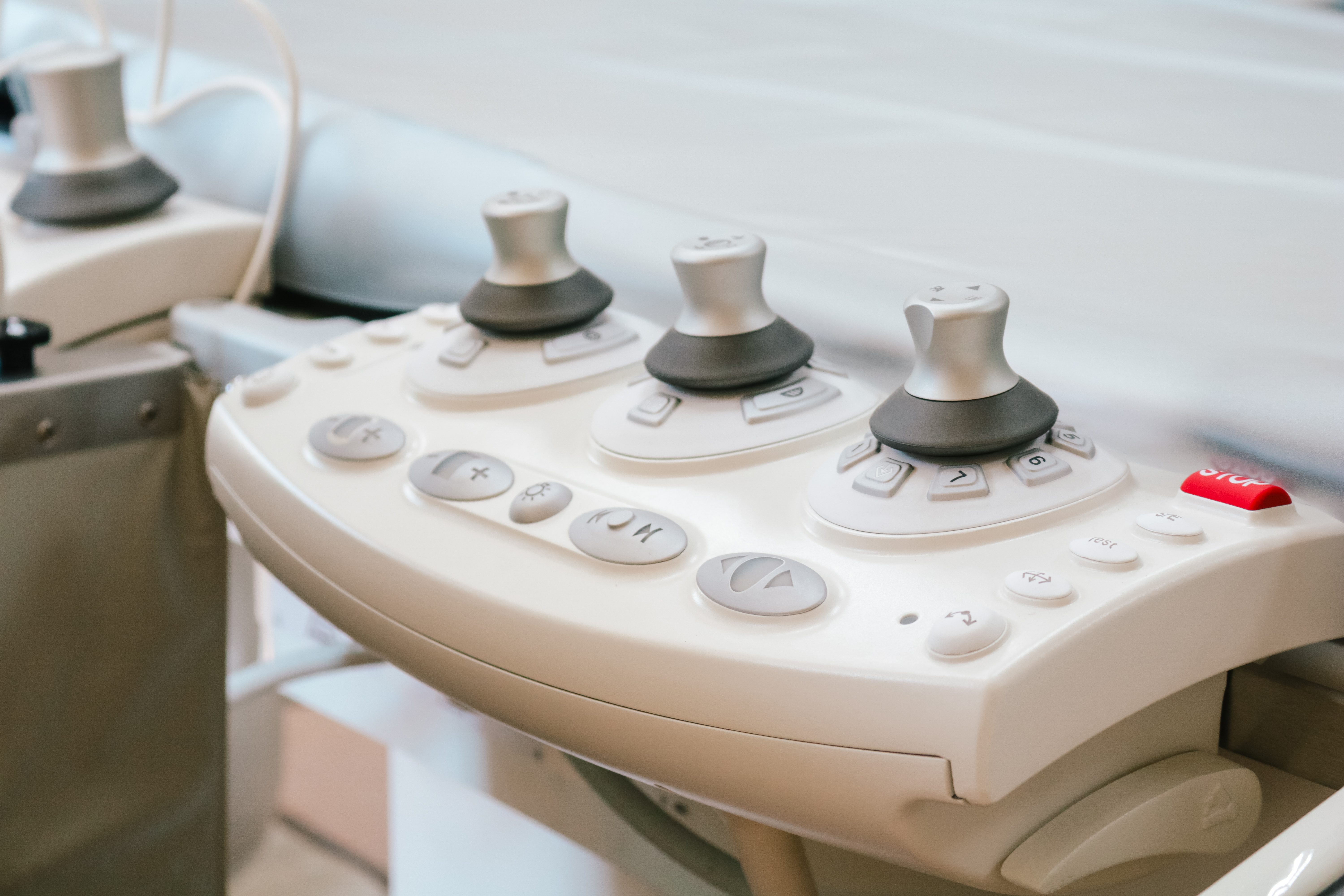 На борьбу с раком: в Севастопольском городском онкологическом диспансере им. А.А Задорожного работает новый ангиограф