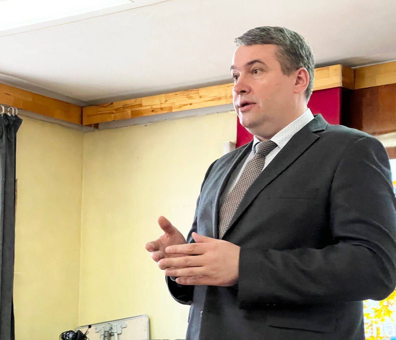 Виталий Денисов провел выездное совещание в Севастопольском городском противотуберкулезном диспансере