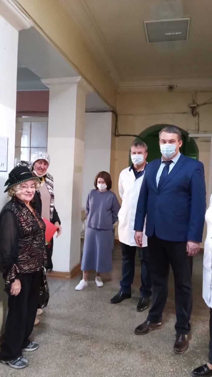 Директор Департамента здравоохранения Виталий Денисов провел административные обходы