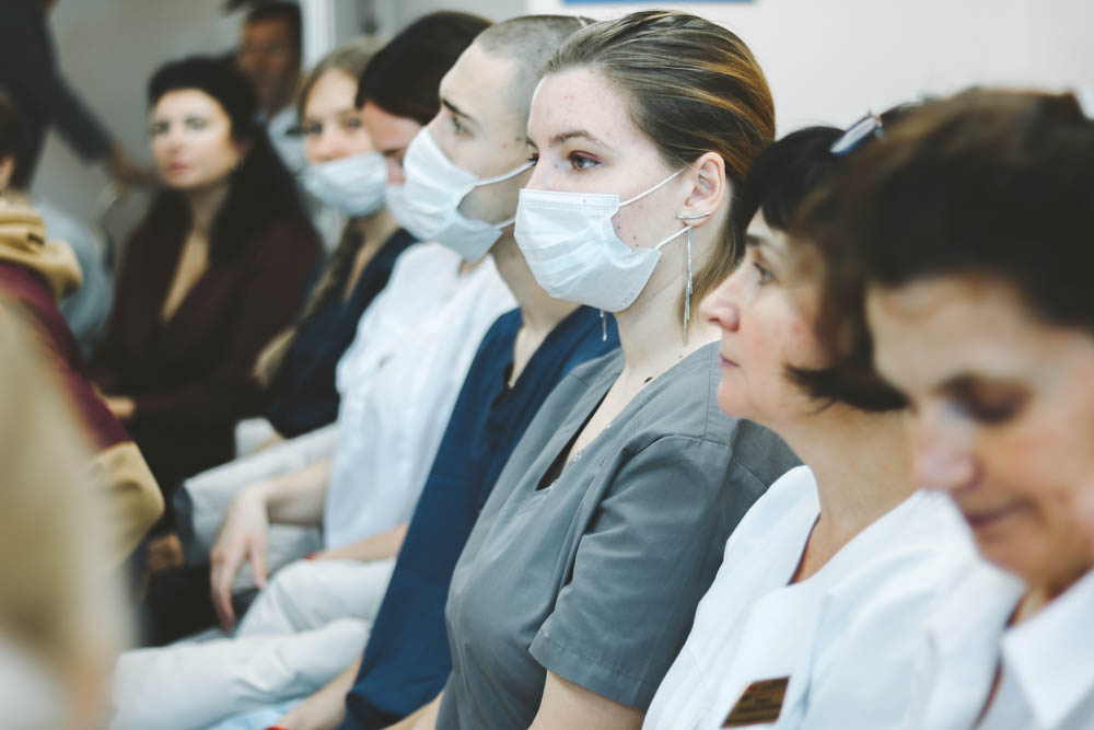 Инклюзивное взаимодействие: для медиков прошел семинар по навыкам работы с пациентами с ограниченным возможностями по зрению