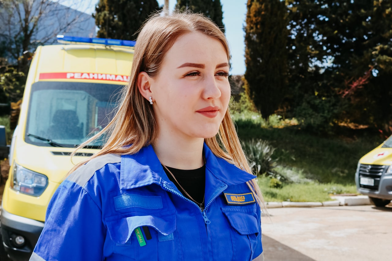 Люди, заточенные на спасение. Профессиональный праздник отмечают работники скорой медицинской помощи. 