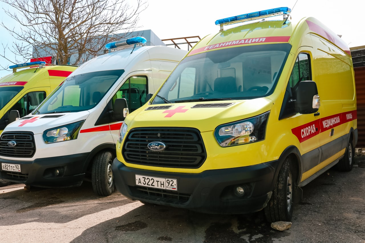 Люди, заточенные на спасение. Профессиональный праздник отмечают работники скорой медицинской помощи. 