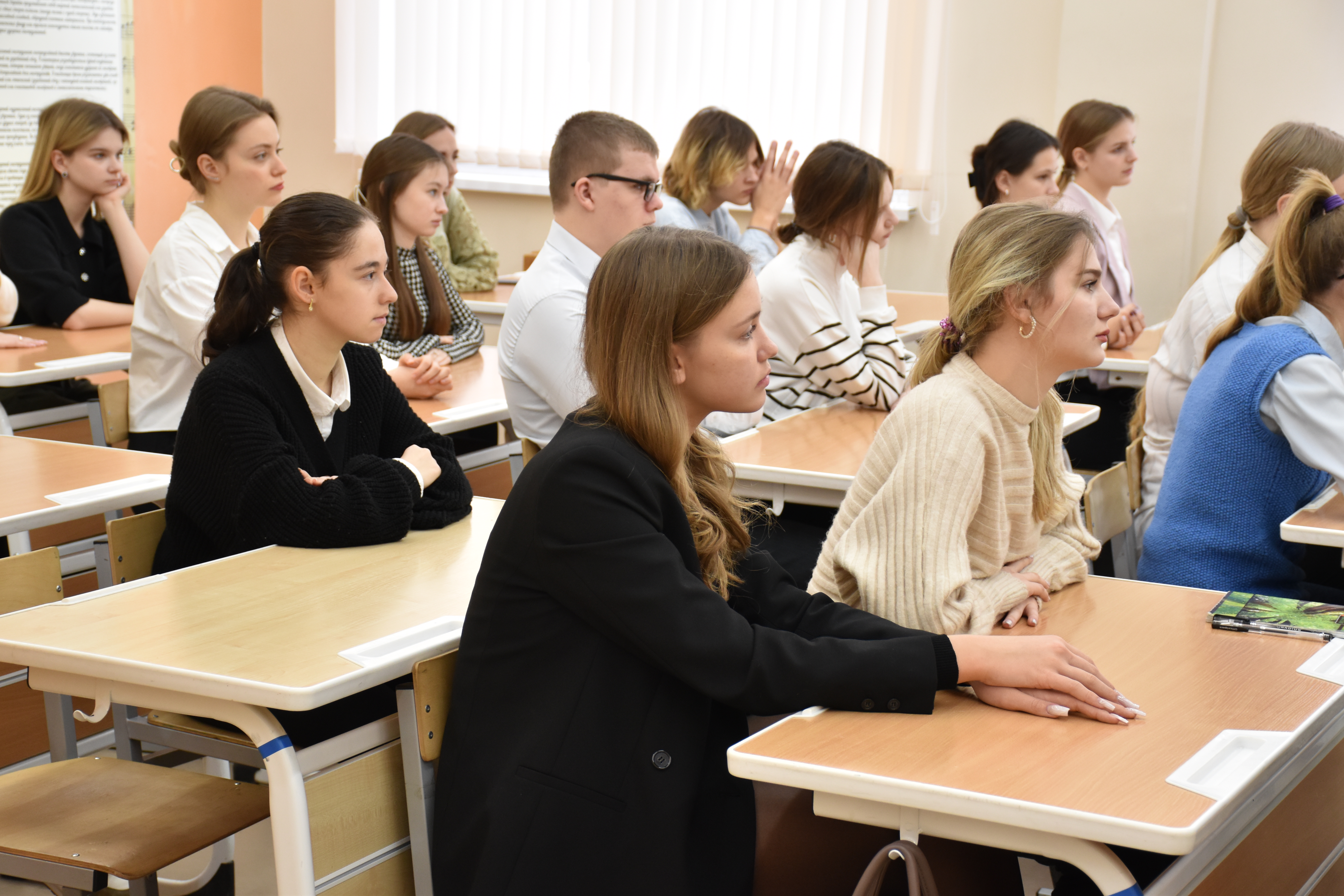 «Хочу, как ты»: для севастопольских школьников прошел урок профориентации медицинских профессий