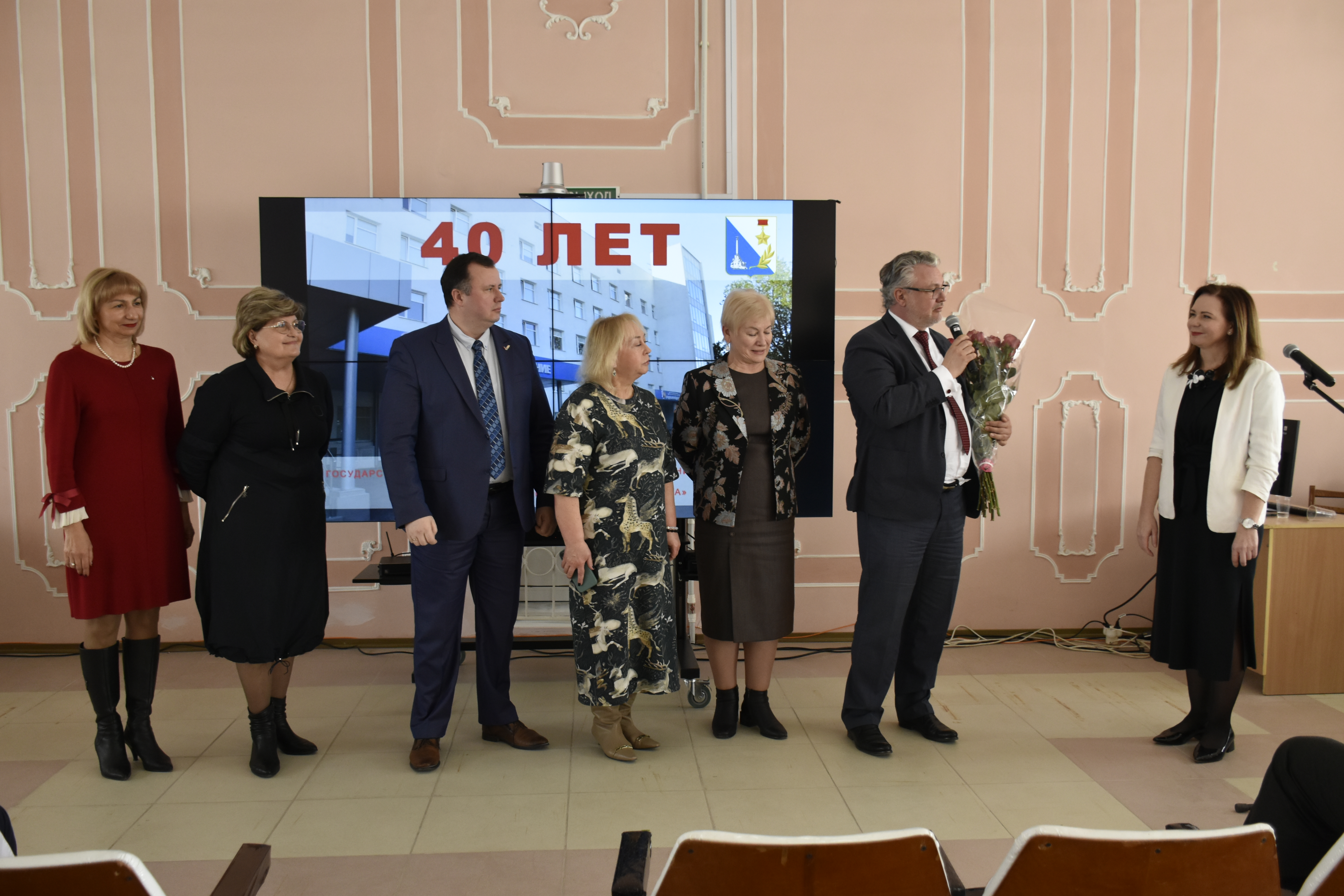 40 лет спасают жизни и здоровье детей. Городская больница № 5 – Центр охраны здоровья матери и ребёнка отмечает круглую дату