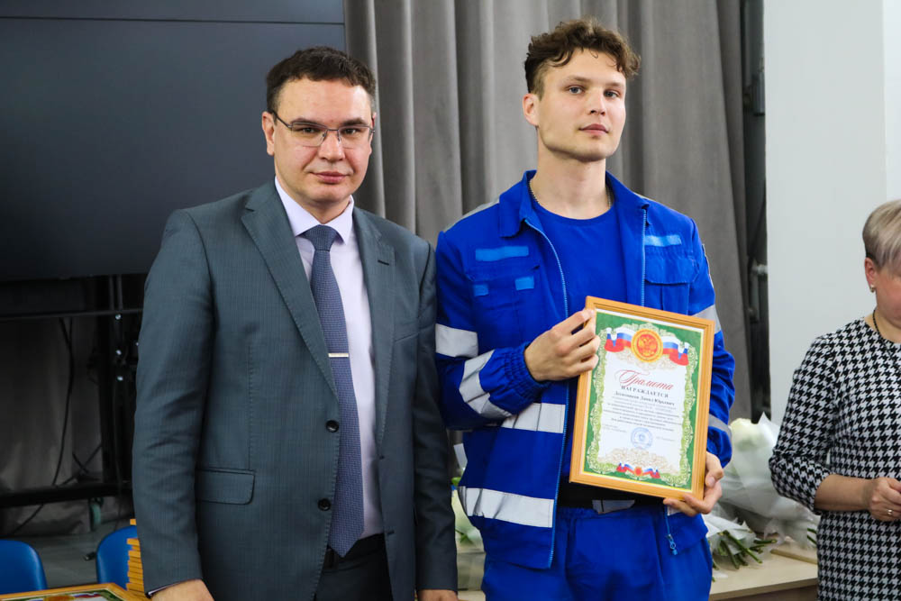 Люди особой закалки: специалисты скорой помощи отмечают профессиональный праздник