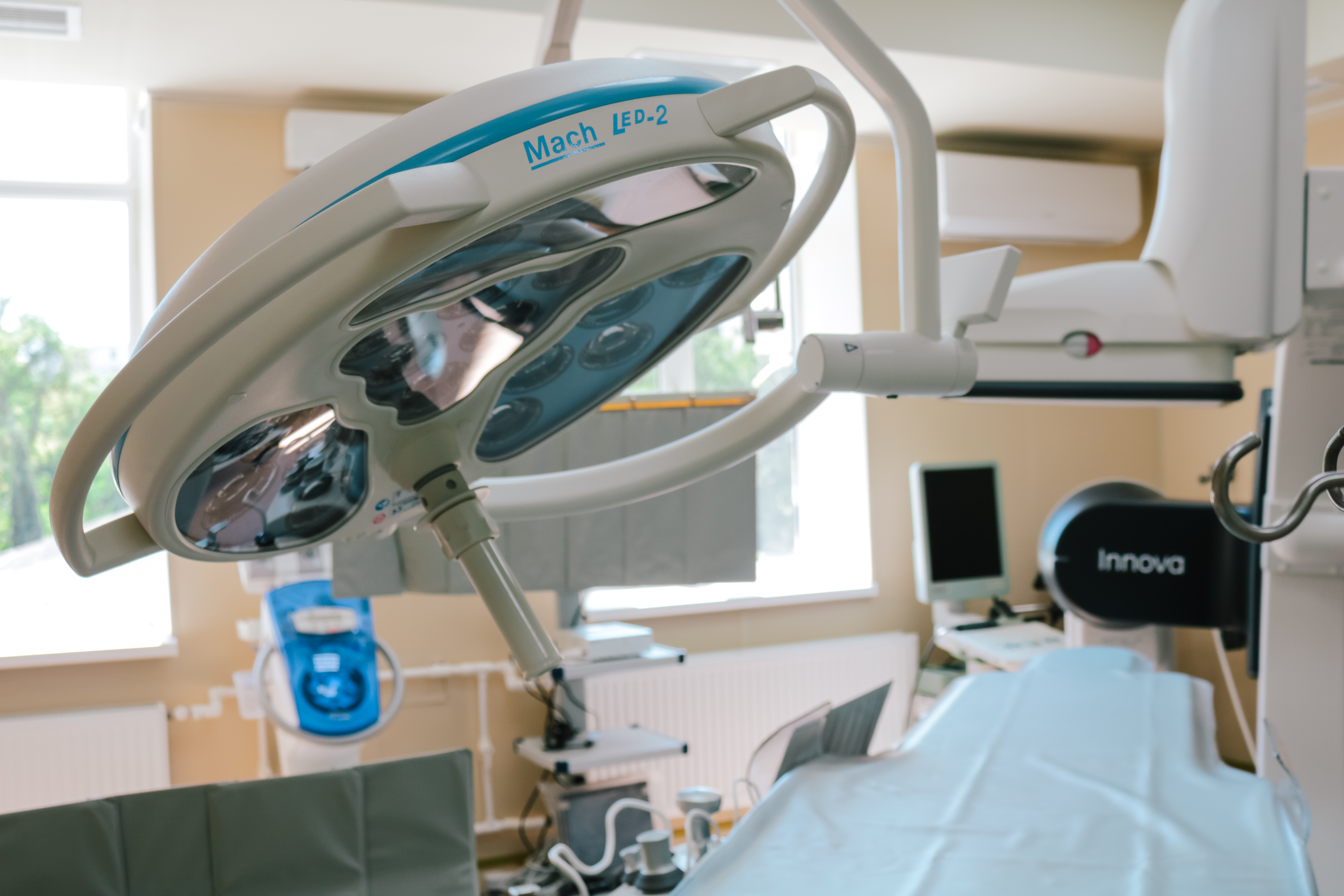 На борьбу с раком: в Севастопольском городском онкологическом диспансере им. А.А Задорожного работает новый ангиограф