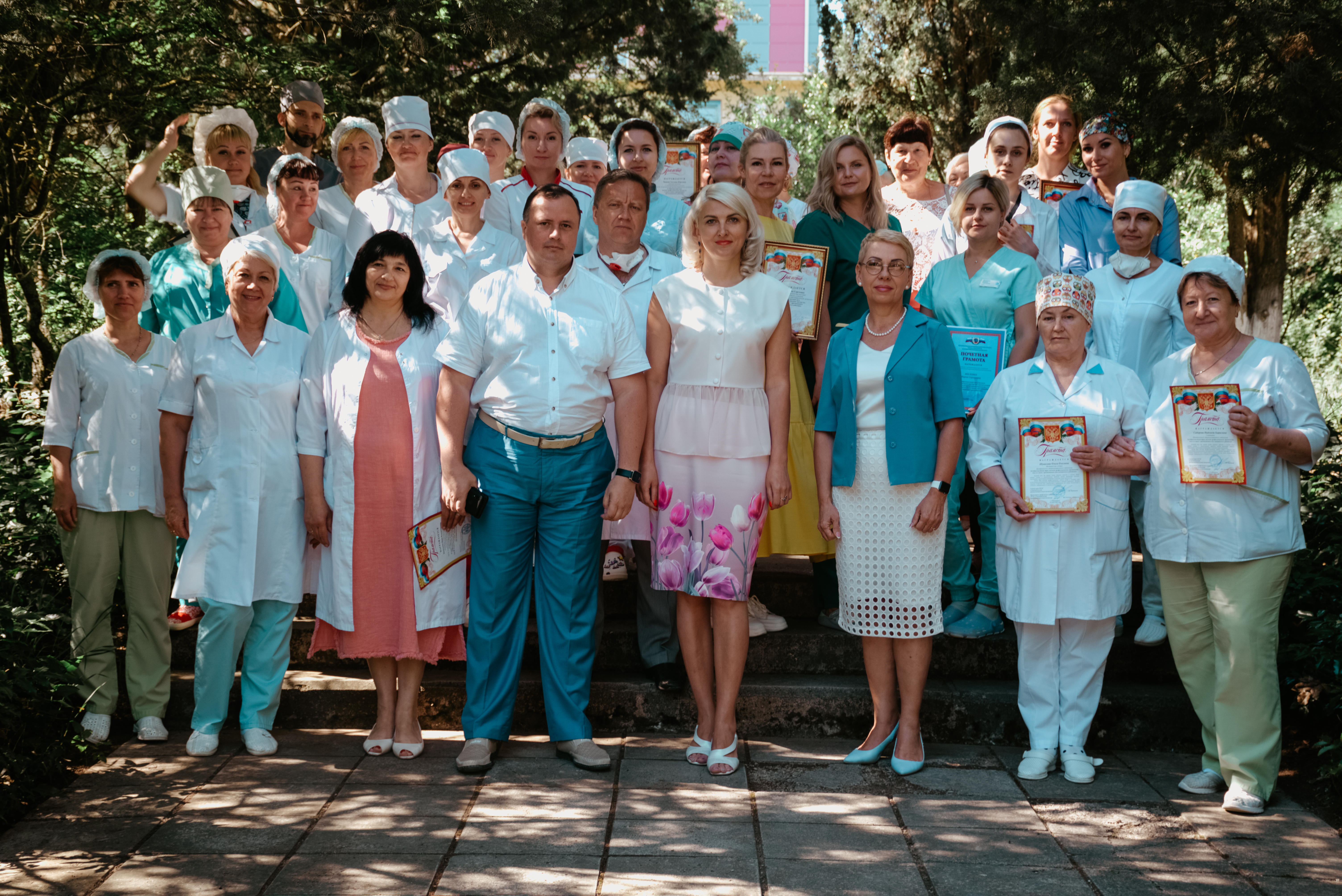 Директор Департамента здравоохранения и его заместители поздравили медицинских работников с профессиональным праздником