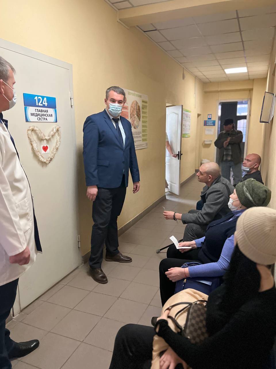 Директор Департамента здравоохранения Виталий Денисов провел административные обходы