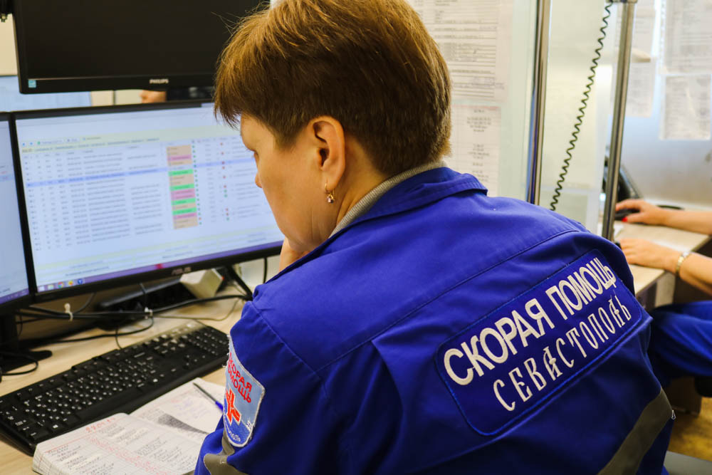 Люди особой закалки: специалисты скорой помощи отмечают профессиональный праздник