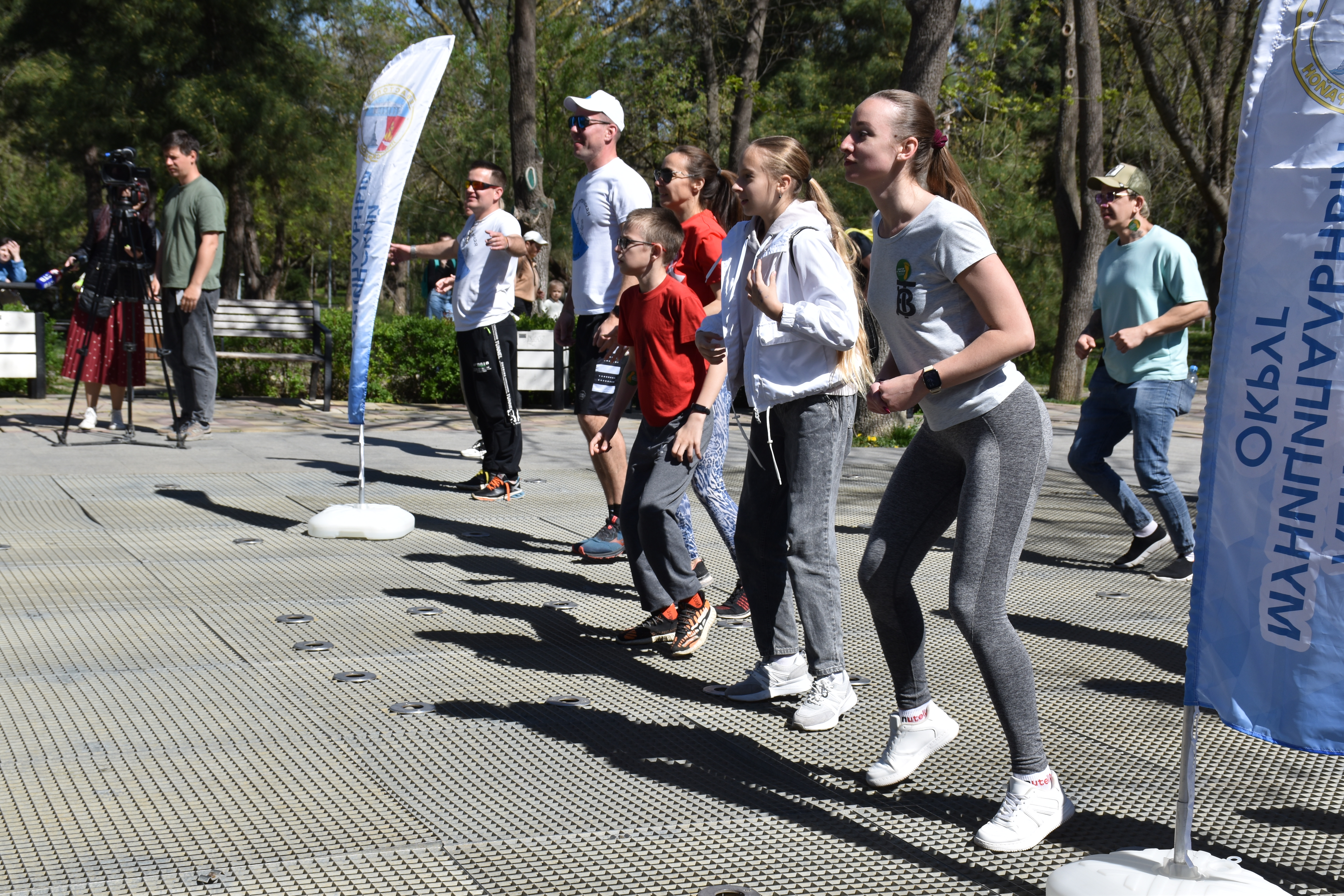 «10000 шагов к жизни» делали севастопольцы в рамках Всемирного дня здоровья