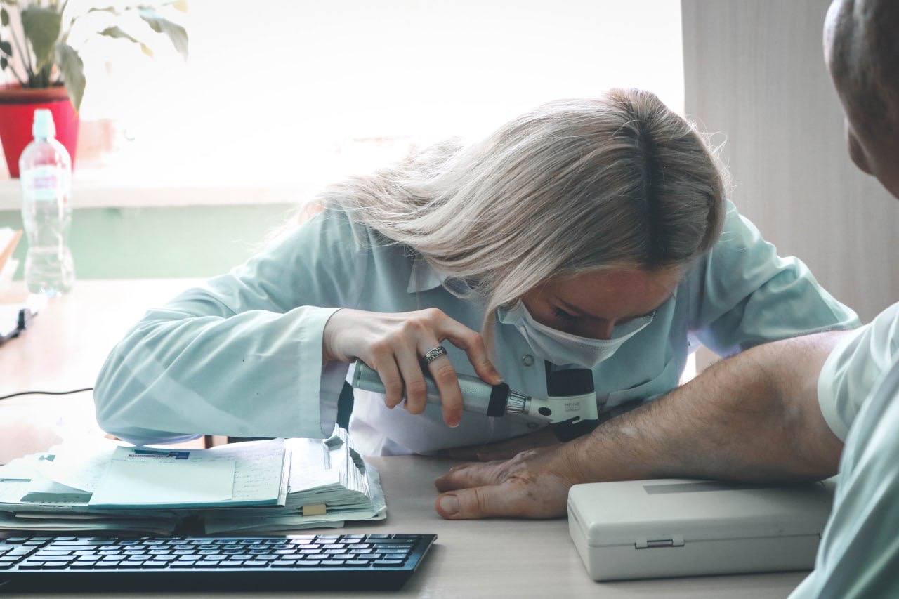 Во Всемирный день здоровья более 300 севастопольцев пришли проверить своё здоровье