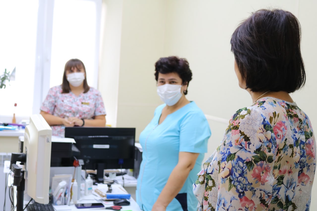 Заместитель директора Департамента здравоохранения проверила работу медицинских учреждений Байдарской долины
