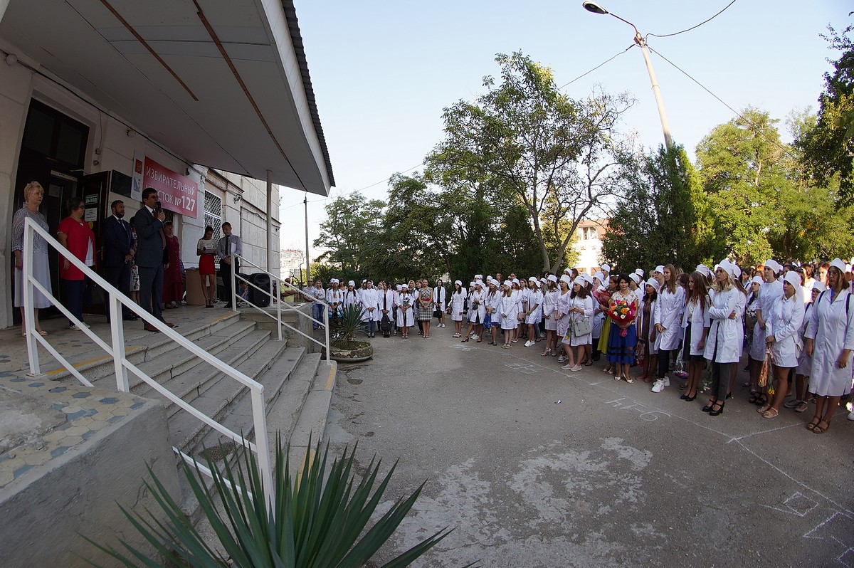 Сергей Шеховцов поздравил студентов севастопольского медицинского колледжа с началом нового учебного года