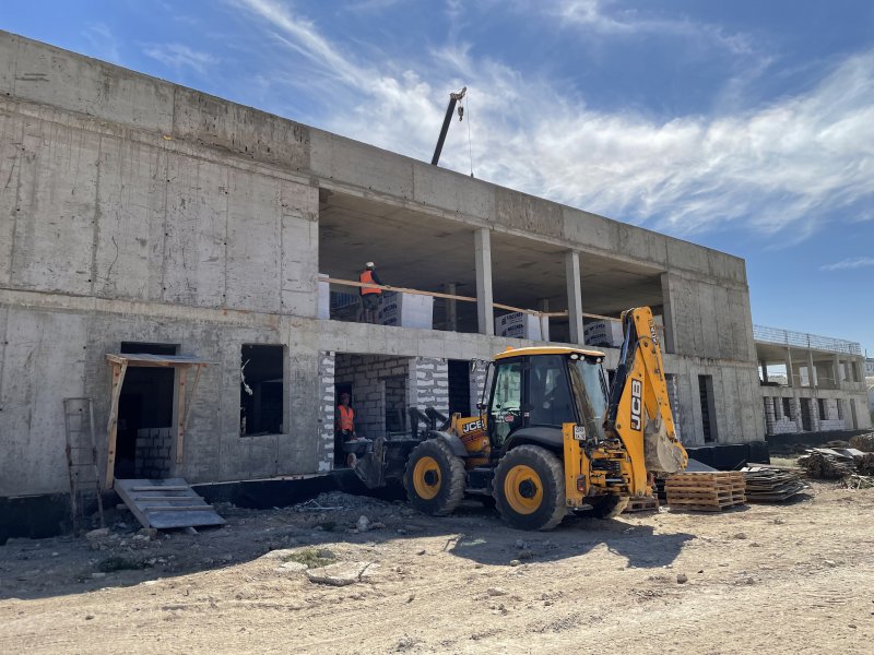 Поликлинику в бухте Казачьей построят к концу года