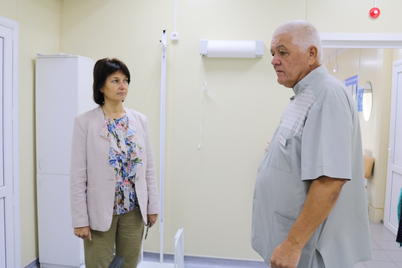 Заместитель директора Департамента здравоохранения проверила работу медицинских учреждений Байдарской долины