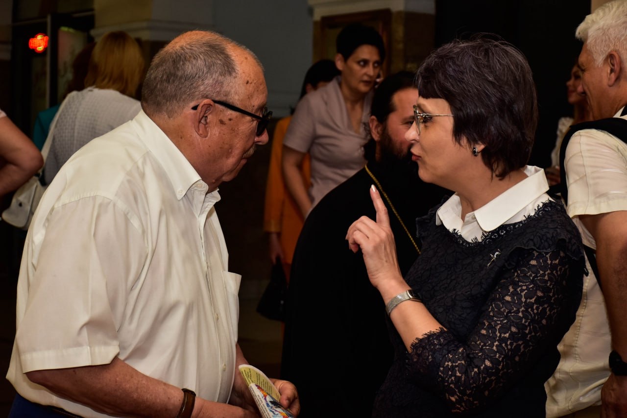 Всегда в борьбе за жизни людей: медики Севастополя принимают поздравления с профессиональным праздником