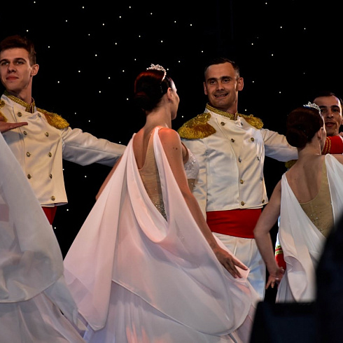 Всегда в борьбе за жизни людей: медики Севастополя принимают поздравления с профессиональным праздником