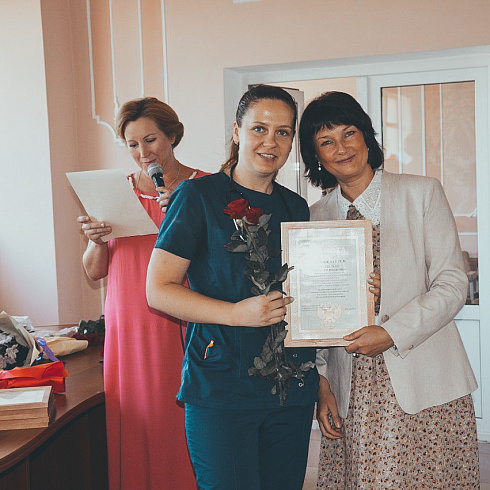 Директор Департамента здравоохранения и его заместители поздравили медицинских работников с профессиональным праздником