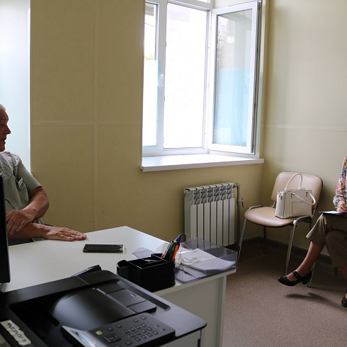 Заместитель директора Департамента здравоохранения проверила работу медицинских учреждений Байдарской долины