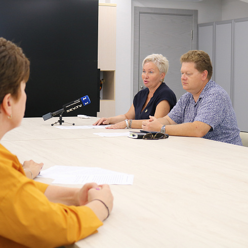 «Прежде всего — не навреди»: специалисты Департамента здравоохранения рассказали о безопасном применении лекарственных препаратов