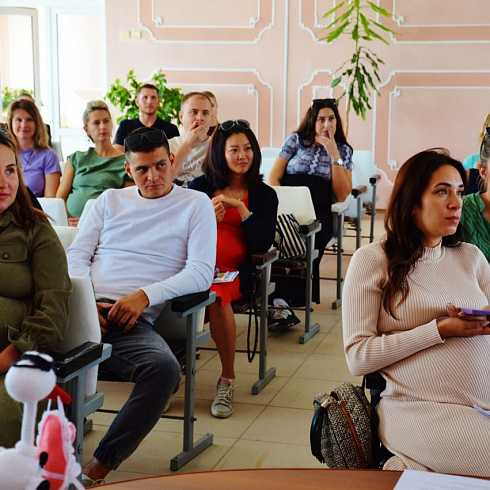 В Севастополе прошла встреча с будущими мамами, посвящённая Дню беременных
