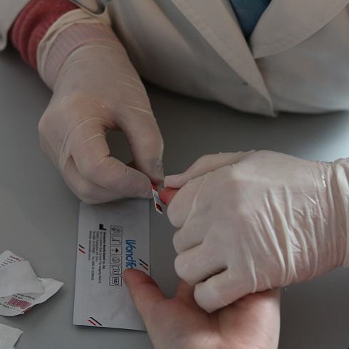 Вирус угрожает всем, но ВИЧ – не приговор!