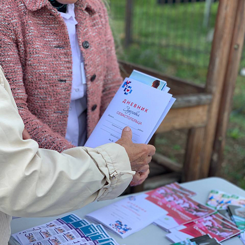 Узкие специалисты провели День здоровья для жителей села Широкое