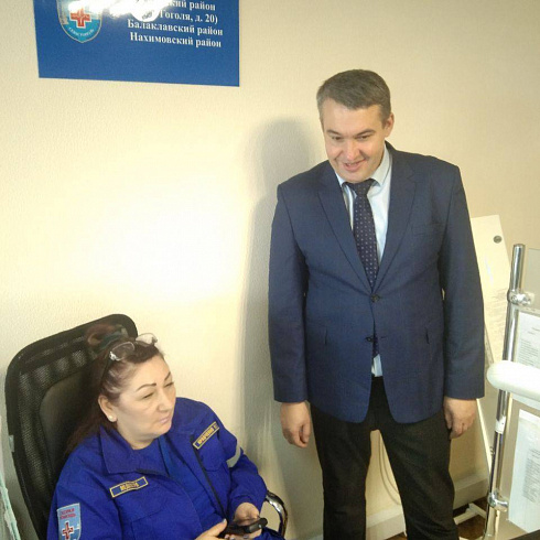 Виталий Денисов провел административный обход на центральной станции скорой помощи. 