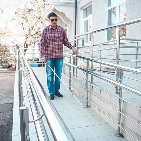 Инклюзивное взаимодействие: для медиков прошел семинар по навыкам работы с пациентами с ограниченным возможностями по зрению